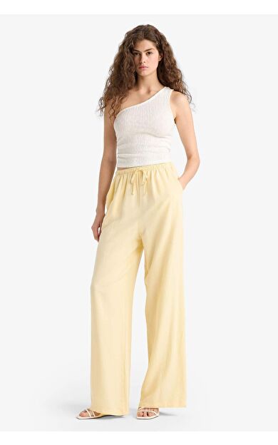 DeFacto Keten Karışımlı Pantolon Wide Leg Geniş Bol Paça Üç Cepli Normal Bel Basic Düz Standart Boy C4545AX25SPYL252