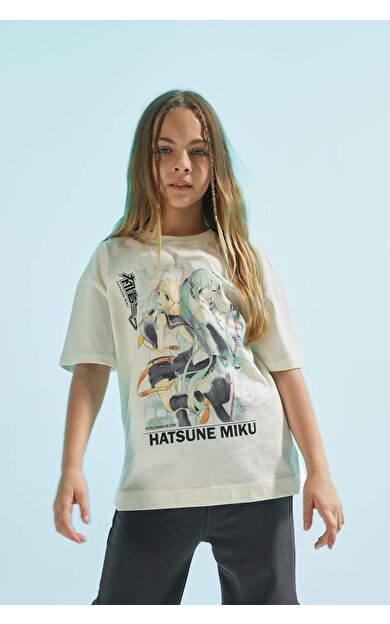 DeFacto Kız Çocuk Hatsune Miku Oversize Fit Bisiklet Yaka Kısa Kollu Tişört