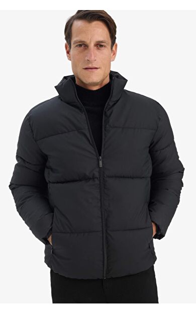 DeFacto Slim Fit Dar Kesim Dik Yaka Astarlı Fermuarlı Su Geçirmez Mont