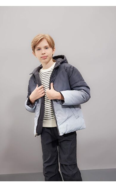 DeFacto Erkek Çocuk Su İtici Çift Taraflı Kapüşonlu Şişme Mont