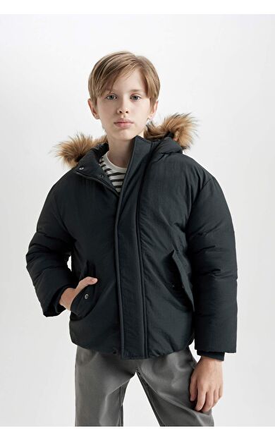 DeFacto Erkek Çocuk Çıkarılabilir Suni Kürk Yaka Kapüşonlu Mont