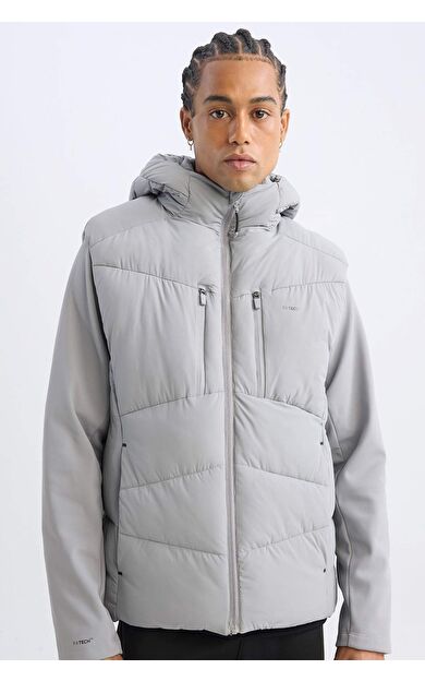 DeFactoFit Su İtici Regular Fit Kapüşonlu Fermuarlı Çıkarılabilir Kol Detaylı Rüzgar Geçirmez Mont