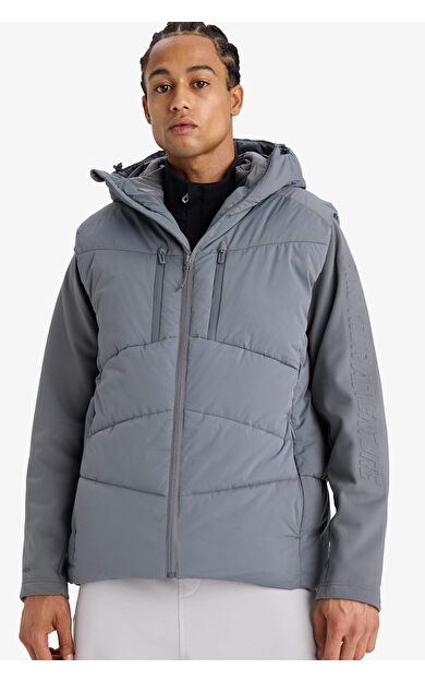 DeFactoFit Su İtici Regular Fit Kapüşonlu Fermuarlı Su Geçirmez Mont