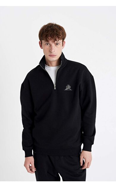 DeFacto Comfort Regular Fit Rahat Kalıp Fermuarlı Dik Yaka Baskılı Sweatshirt C6132AX25SPBK81