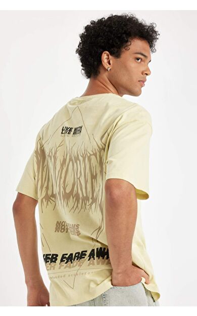 DeFacto DeFactoFit Comfort Fit Bisiklet Yaka Sırt Baskılı Kısa Kollu Tişört C6142AX24AUGN654