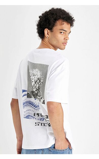 DeFacto DeFactoFit Oversize Fit Bisiklet Yaka Sırt Baskılı Kısa Kollu Tişört C6145AX24AUWT34