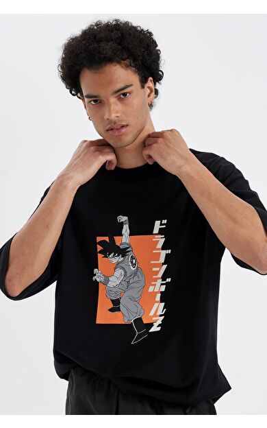 DeFacto DeFactoFit Dragon Ball Loose Fit Bisiklet Yaka Baskılı Kısa Kollu Tişört C6526AX24AUBK81