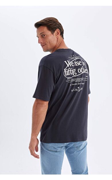 DeFactoFit Oversize Fit Bisiklet Yaka Baskılı Kısa Kollu Tişört C7165AX24SMAR138