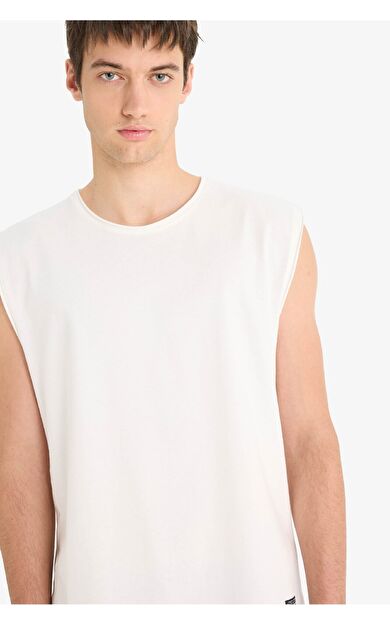 DeFacto %100 Pamuk Boxy Fit Bisiklet Yaka Basic Düz Atlet C7205AX25SMER105