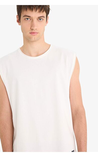 DeFacto %100 Pamuk Boxy Fit Bisiklet Yaka Basic Düz Atlet C7205AX25SMER105