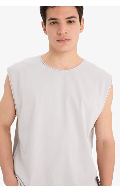 DeFacto %100 Pamuk Boxy Fit Bisiklet Yaka Basic Düz Atlet C7205AX25SMGR184