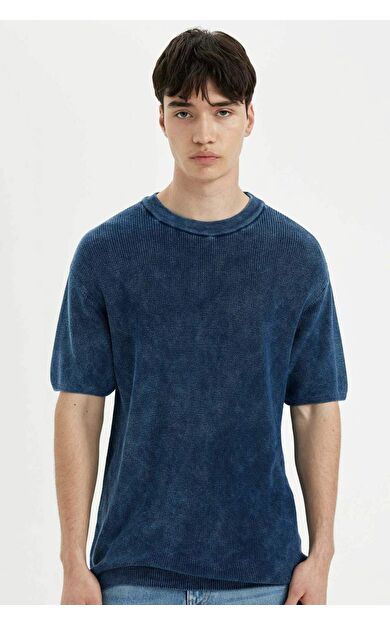 DeFactoFit Relax Fit Bisiklet Yaka Selanik Kumaş Tişört