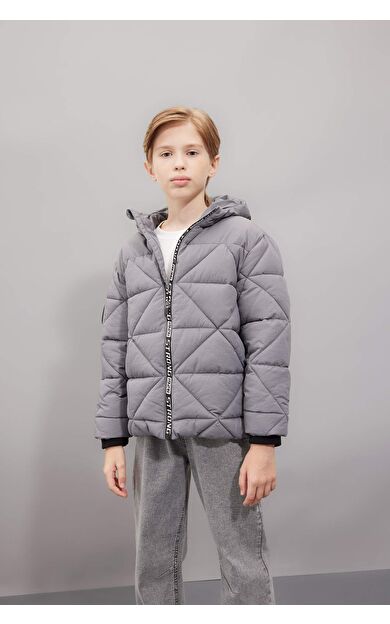 DeFacto Erkek Çocuk Su İtici Kapüşonlu Fermuarlı Cepli Mont C7385A824WNGR211