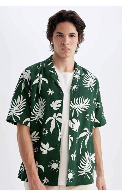 DeFacto DeFactoFit Relax Fit Apaş Yaka Baskılı Viskon Kısa Kollu Gömlek C7699AX24SMGN245