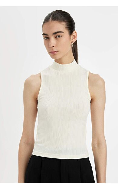 DeFacto Kadın Slim Fit Dar Kesim Yarım Balıkçı Yaka Fitilli Kaşkorse Smart Atlet