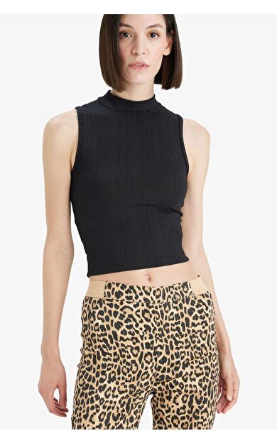 DeFacto Slim Fit Dar Kesim Yarım Balıkçı Yaka Fitilli Kaşkorse Atlet C7703AX25SPBK81