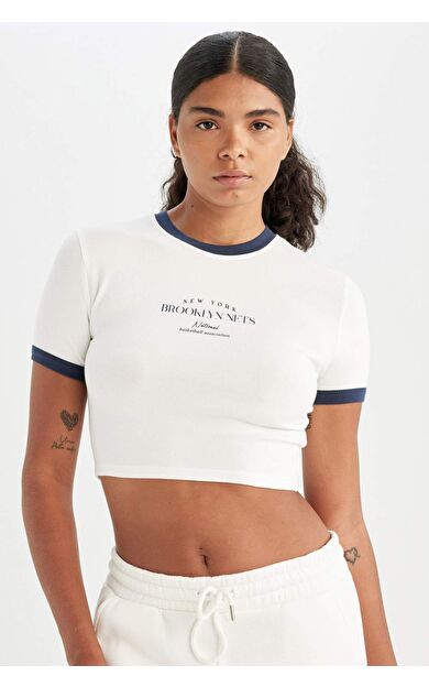 DeFacto DeFactoFit NBA Brooklyn Nets Crop Bisiklet Yaka Kısa Kollu Tişört C8102AX24AUER105