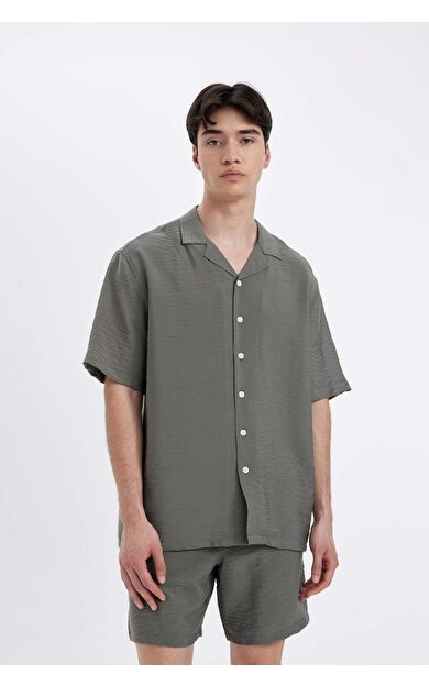 DeFactoFit Relax Fit Polo Yaka Kısa Kollu Gömlek C8157AX24SMKH512