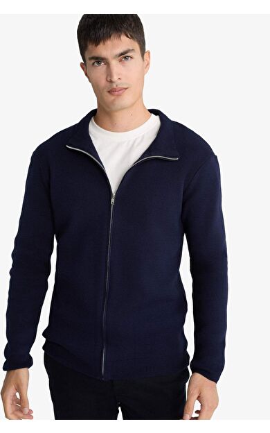 Standart Fit Dik Yaka Fermuarlı Triko Hırka