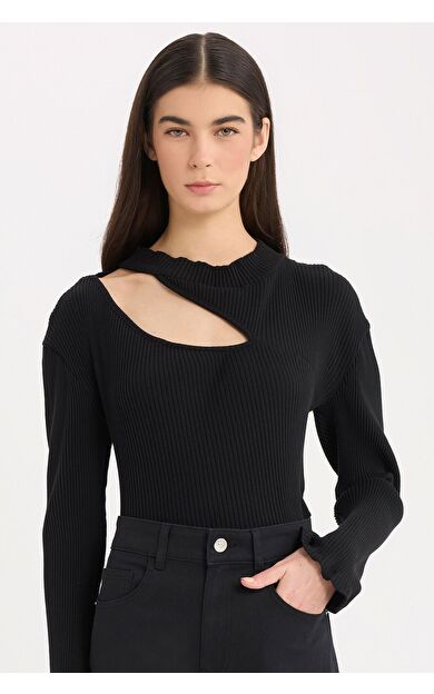 DeFacto Slim Fit Dar Kesim Yarım Balıkçı Yaka Basic Düz Fitilli Kaşkorse Uzun Kollu Tişört