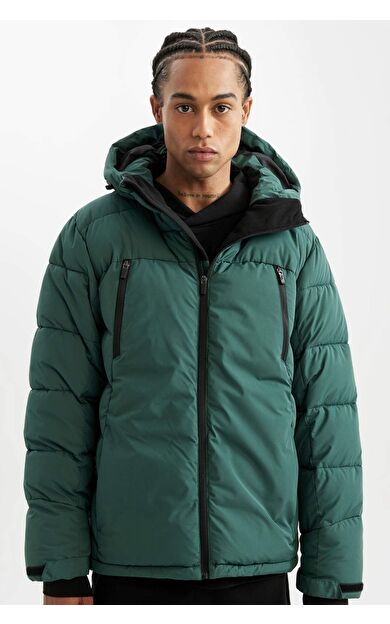 DeFactoFit Kapüşonlu Mont Su İtici Su Geçirmez Fermuarlı Cepli