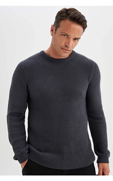 DeFactoFit Standart Fit Bisiklet Yaka Selanik Kumaş Kazak C8814AX24WNAR184