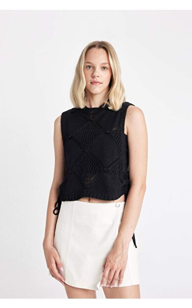 DeFactoFit Regular Fit Bisiklet Yaka Atlet C9016AX24SMBK56