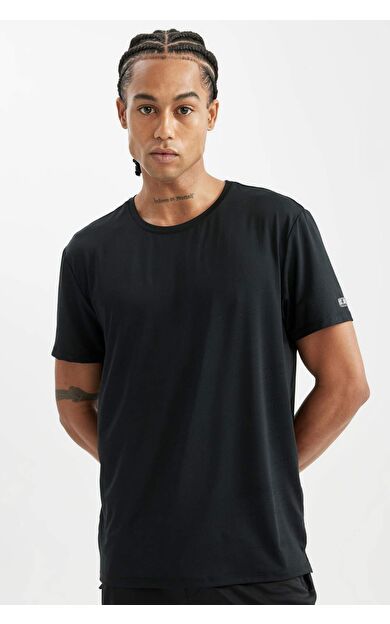 DeFactoFit Standart Fit Bisiklet Yaka Sporcu Kısa Kollu Tişört C9175AX24AUBK81