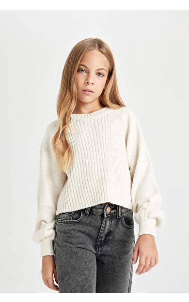 DeFacto Kız Çocuk Standart Fit Bisiklet Yaka Kazak C9555A824WNER233