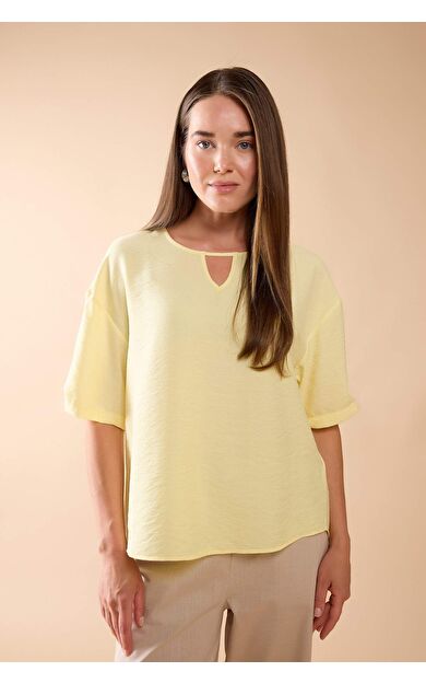 DeFactoFit Regular Fit Yuvarlak Yaka Kısa Kollu Bluz