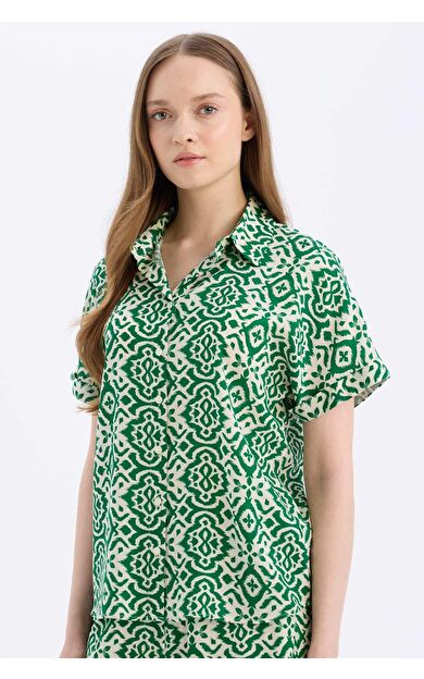 DeFacto Regular Fit Gömlek Yaka Kısa Kollu Gömlek C9621AX25SPGN698