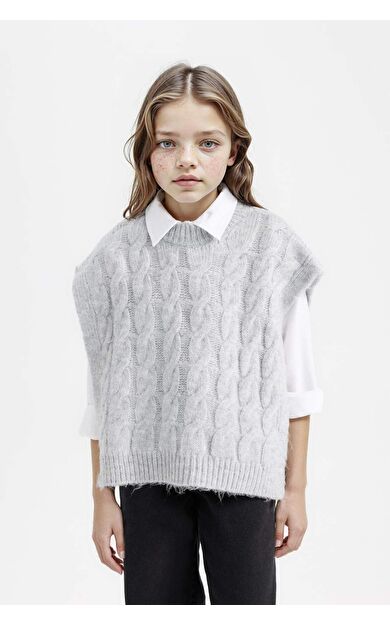 DeFacto Kız Çocuk Bisiklet Yaka Saç Örgüsü Desenli Triko Süveter C9659A824WNGR28