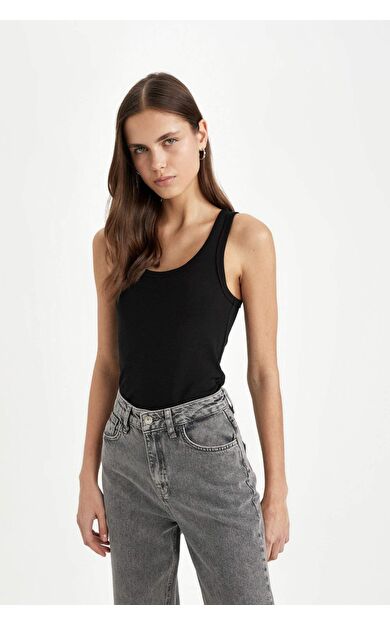 Slim Fit Dar Kesim U Yaka Basic Düz Ribana Atlet