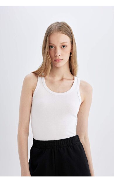 DeFacto Slim Fit Dar Kesim U Yaka Basic Düz Ribana Atlet C9826AXNSWT34