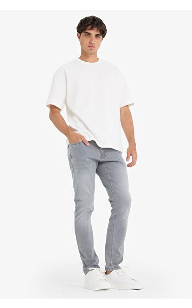 DeFacto Pedro Slim Fit Dar Kalıp Normal Bel Dar Paça Jean Pantolon D0027AX25AUNM55