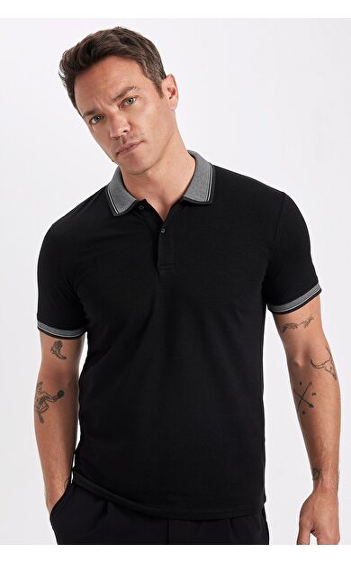 DeFacto Slim Fit Kıvrılmaz Polo Yaka Kol Bantlı Pamuklu Tişört D0033AXNSBK81