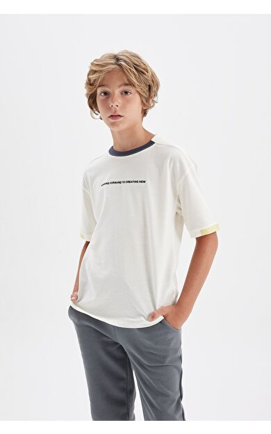 DeFacto DeFactoFit Erkek Çocuk Oversize Fit Bisiklet Yaka Baskılı Kısa Kollu Tişört D0986A824AUER138