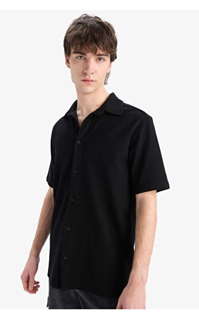 DeFacto Regular Fit Yazlık Pamuklu Kısa Kollu Gömlek D1902AX25SMBK81