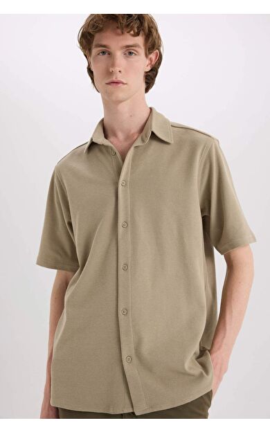 DeFacto Regular Fit Yazlık Pamuklu Kısa Kollu Gömlek D1902AX25SMKH488
