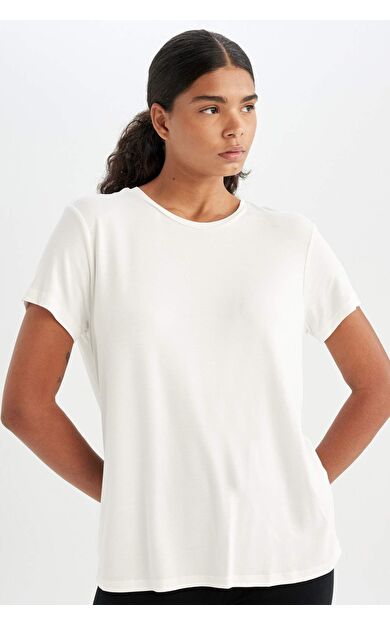 DeFactoFit Standart Fit Bisiklet Yaka Sporcu Kısa Kollu Tişört D1904AX24AUER105