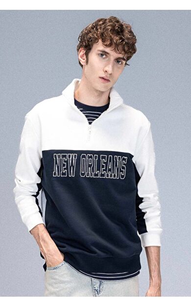 DeFacto Relax Fit Dik Yaka Yarım Fermuarlı Baskılı Kalın Sweatshirt