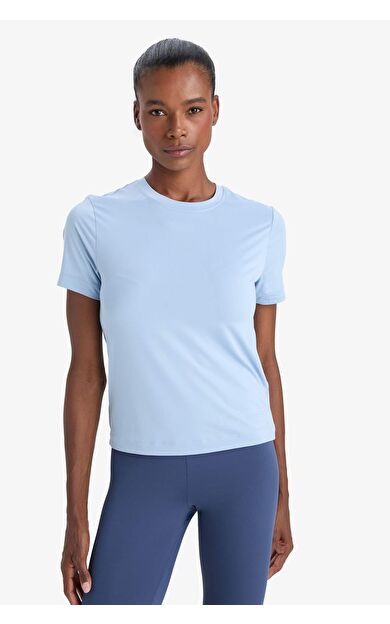 DeFactoFit Standart Fit Bisiklet Yaka Sporcu Basic Düz Kısa Kollu Tişört D2296AX25AUBE748