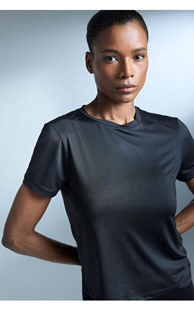 DeFacto DeFactoFit Standart Fit Bisiklet Yaka Sporcu Basic Düz Kısa Kollu Tişört D2296AX25SPBK81