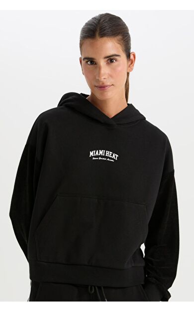 DeFacto DeFactoFit NBA Miami Heat Kapüşonlu Kalın Kumaş Sweatshirt