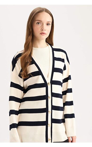 DeFacto Regular Fit V Yaka Çizgili Düğmeli Hırka