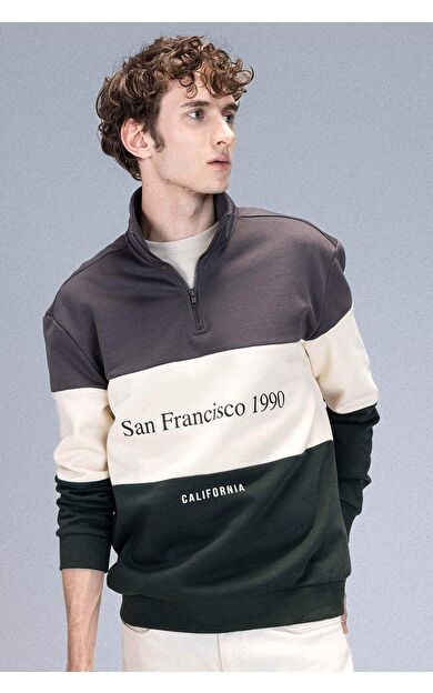 DeFacto Relax Fit Dik Yaka Fermuarlı Baskılı Kalın Sweatshirt D2562AX24AUAR63