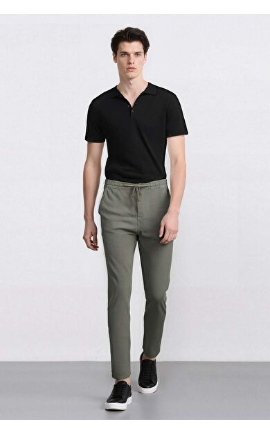 DeFacto Yazlık Jogger Pantolon Slim Fit Dar Kesim Düz Paça Pamuklu Cepli D2671AX25SMKH422