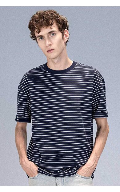 DeFactoFit Relax Fit Bisiklet Yaka Çizgili Kısa Kollu Tişört D2800AX24AUNV71