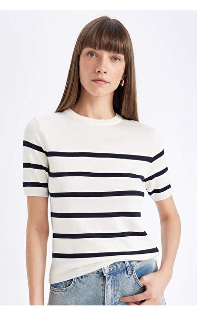 DeFactoFit Regular Fit Bisiklet Yaka Çizgili Kısa Kollu Kazak