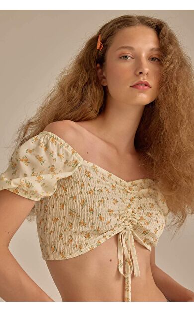 DeFactoFit Fitted V Yaka Baskılı Maroken Kısa Kollu Bluz